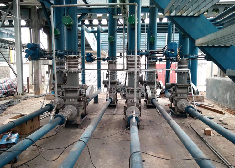 冠德消石灰氣力連續(xù)噴射輸送泵現(xiàn)場(chǎng)