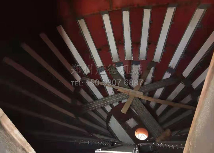 冠德灰庫氣化槽安裝現場 冠德灰庫氣化槽安裝現場